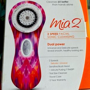 Brand new in package Clarisonic Mia 2